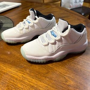 Jordan 11 Retro Low